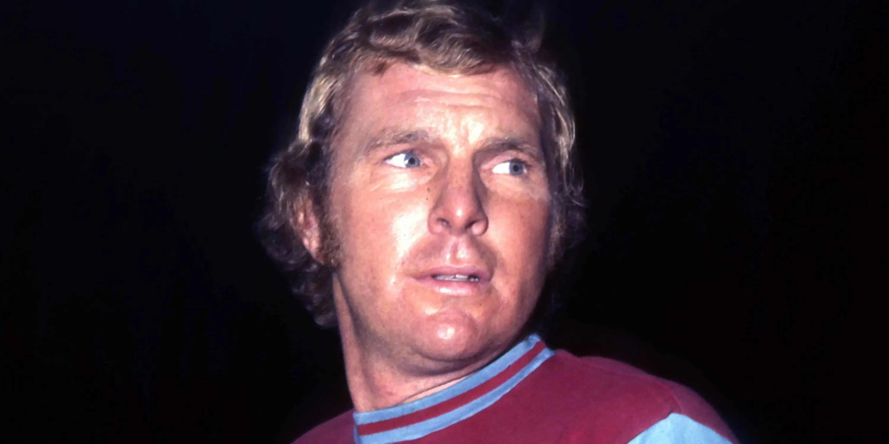 Bobby Moore trong màu áo West Ham