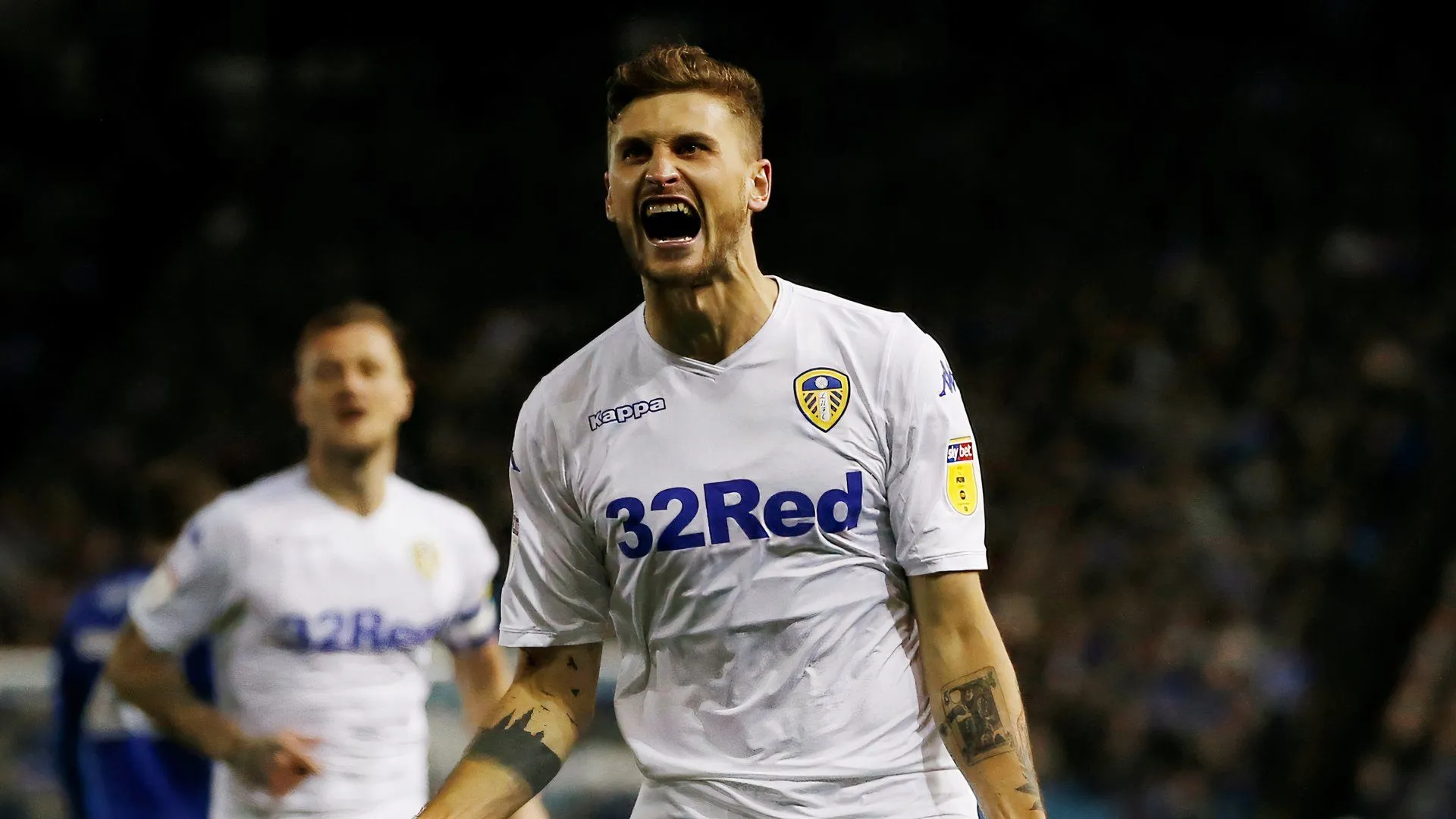 Cựu tiền vệ Mateusz Klich thời còn khoác áo Leeds United