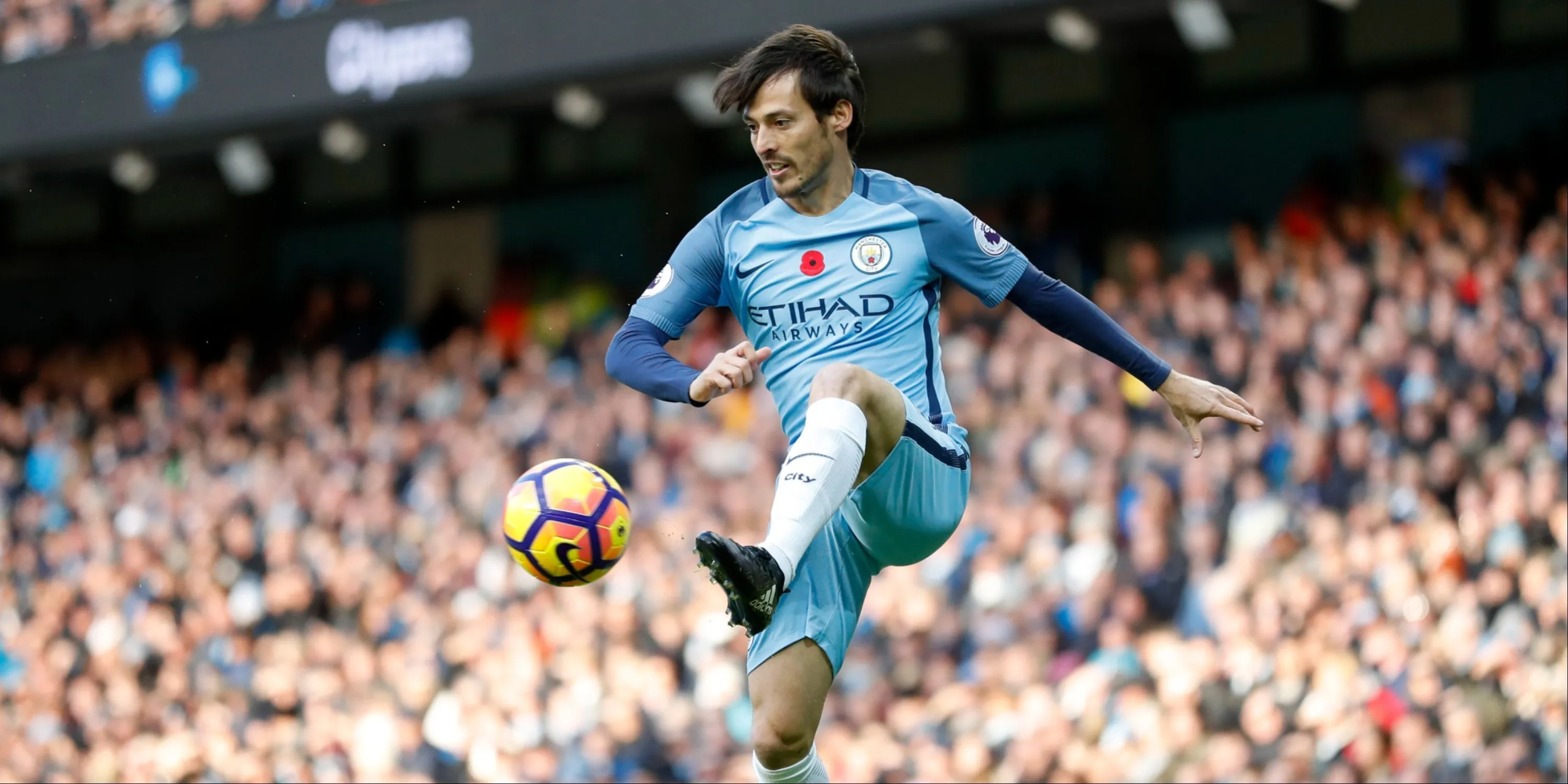 David Silva ăn mừng trong màu áo Manchester City