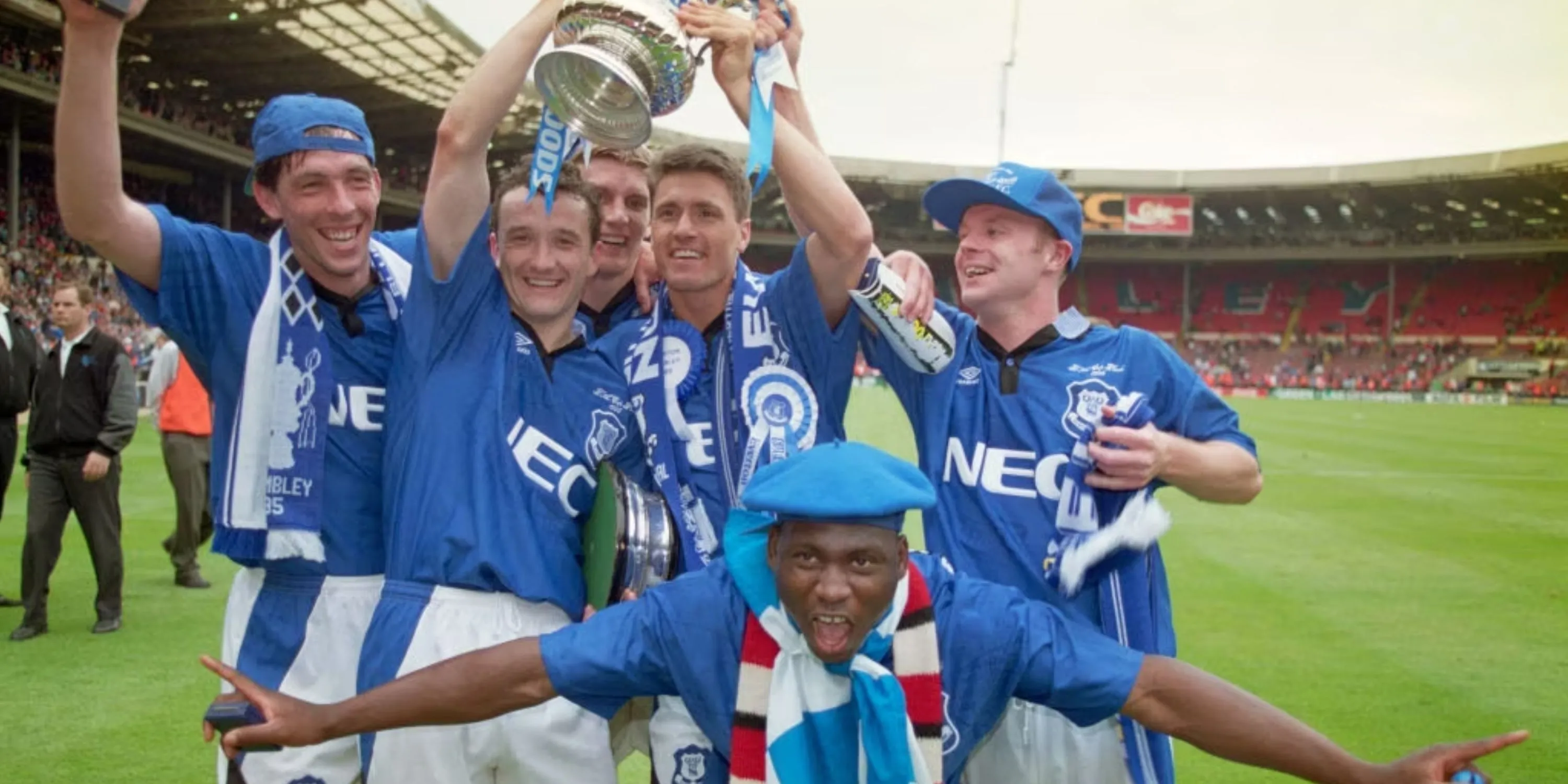 Đội hình Everton nâng cao chức vô địch FA Cup năm 1995
