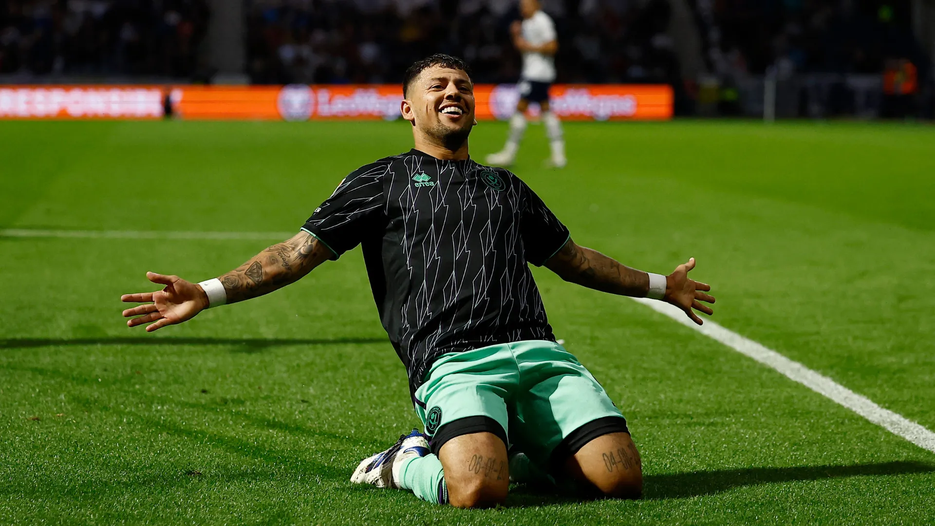 Gustavo Hamer thi đấu cho Sheffield United
