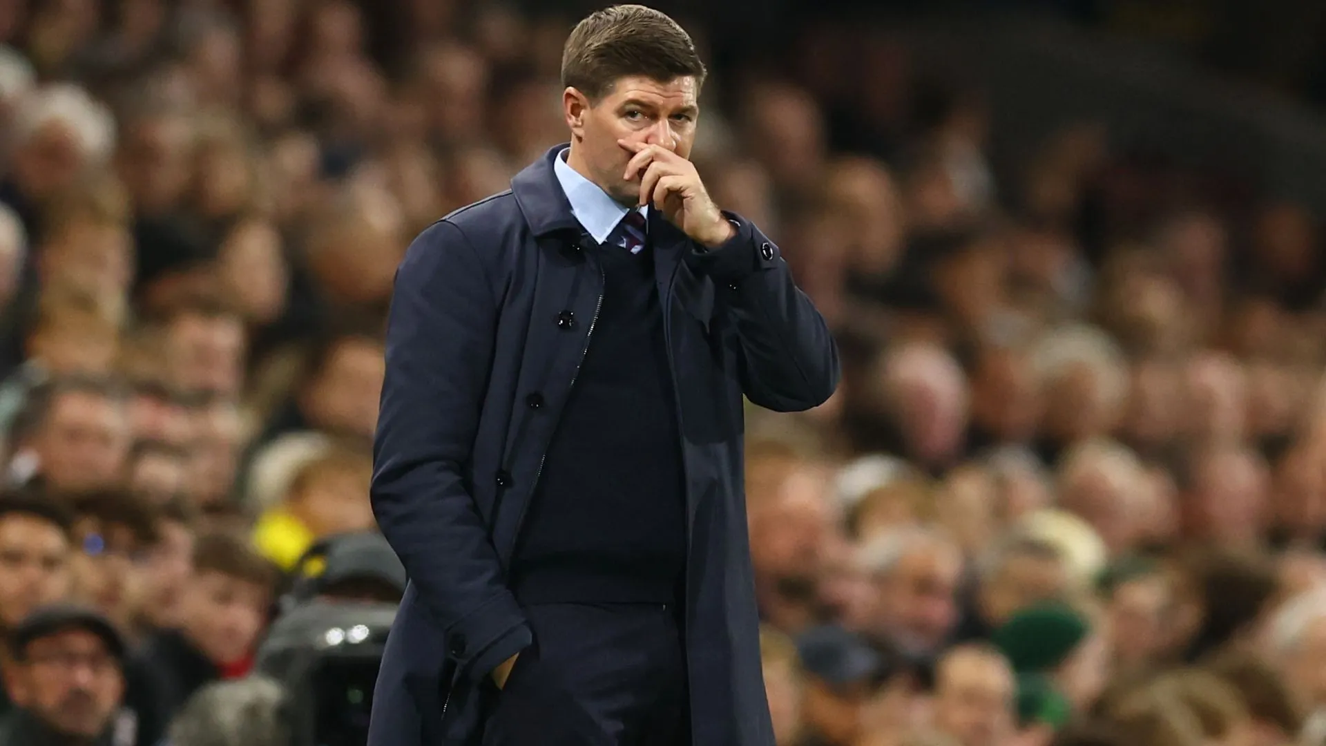 HLV Steven Gerrard trong vai trò huấn luyện viên