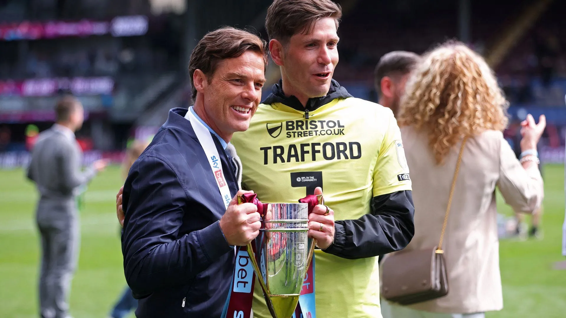 Huấn luyện viên Scott Parker của Burnley trong buổi họp báo