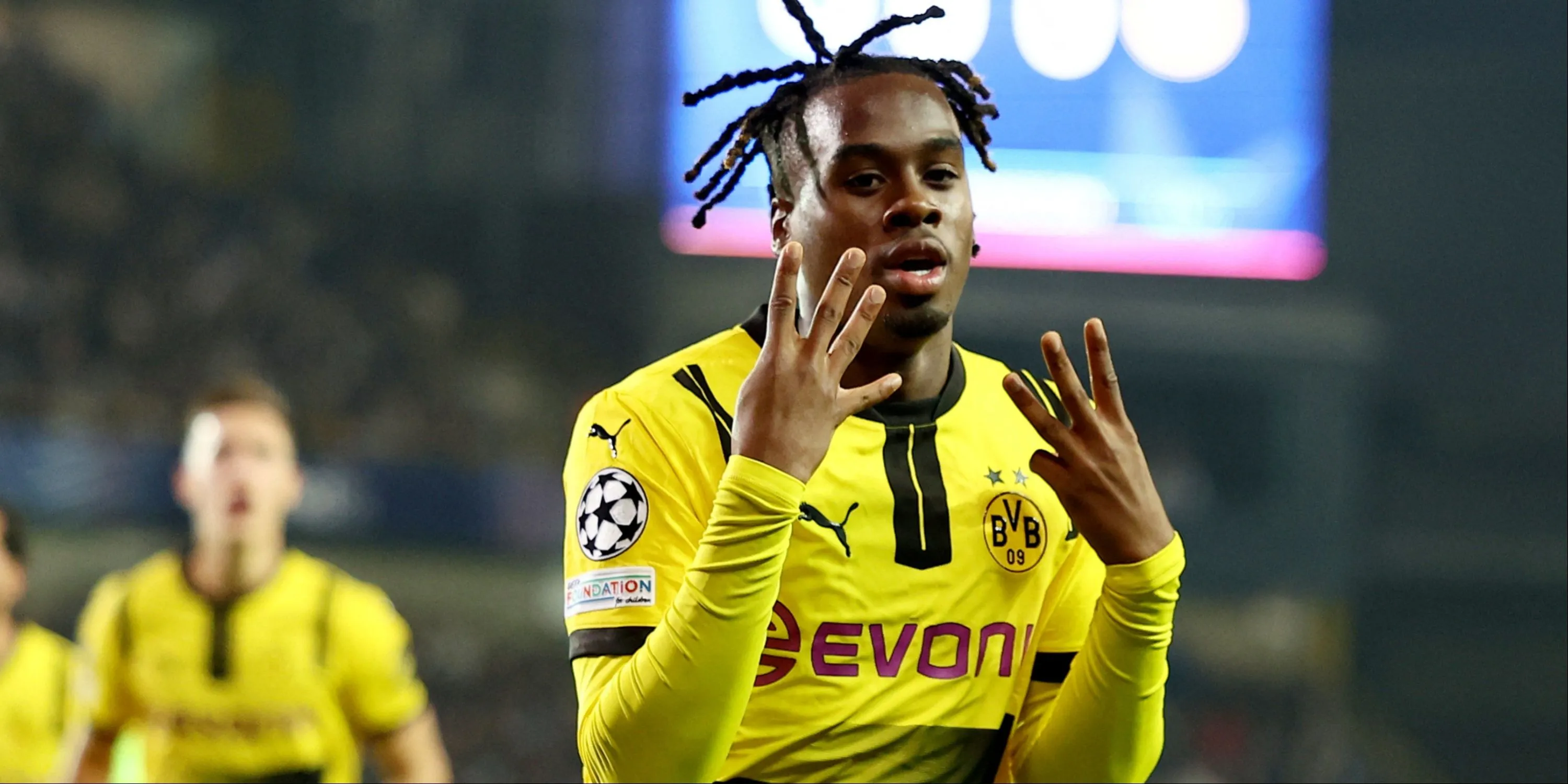 Jamie Gittens trong màu áo Borussia Dortmund