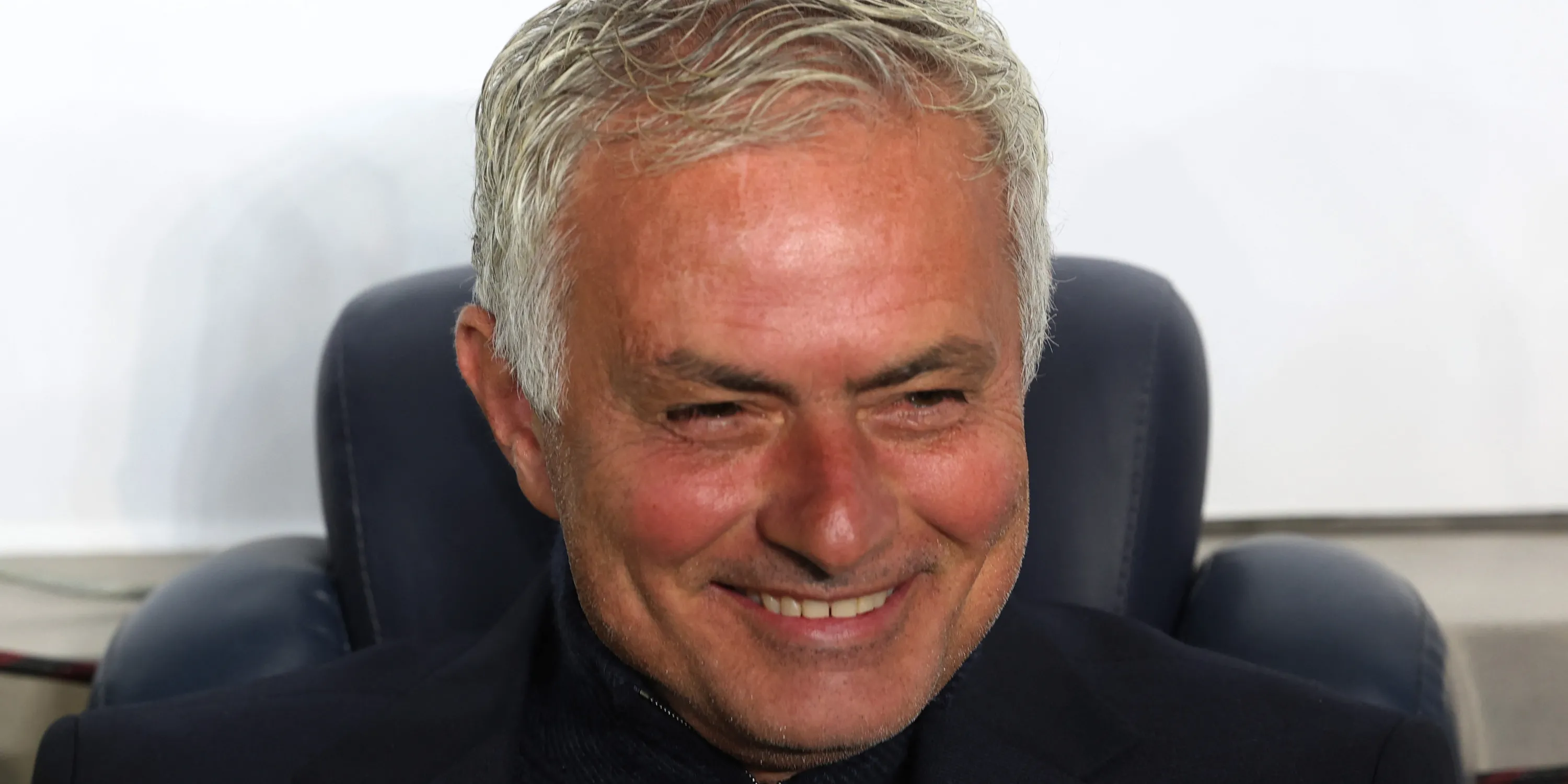 Jose Mourinho HLV cá tính 'Người đặc biệt'