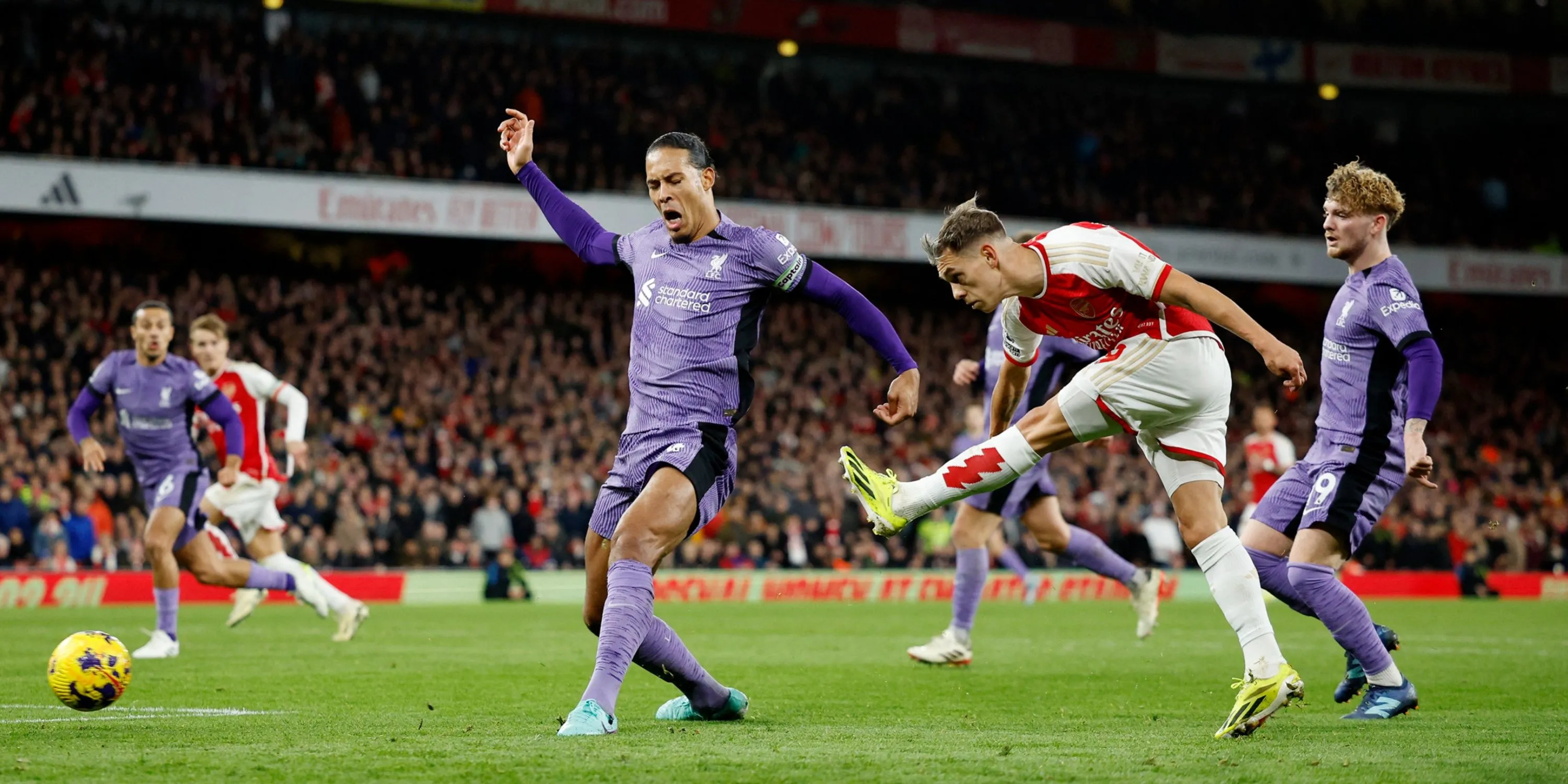 Khoảnh khắc lịch sử trong trận Arsenal gặp Liverpool năm 1989