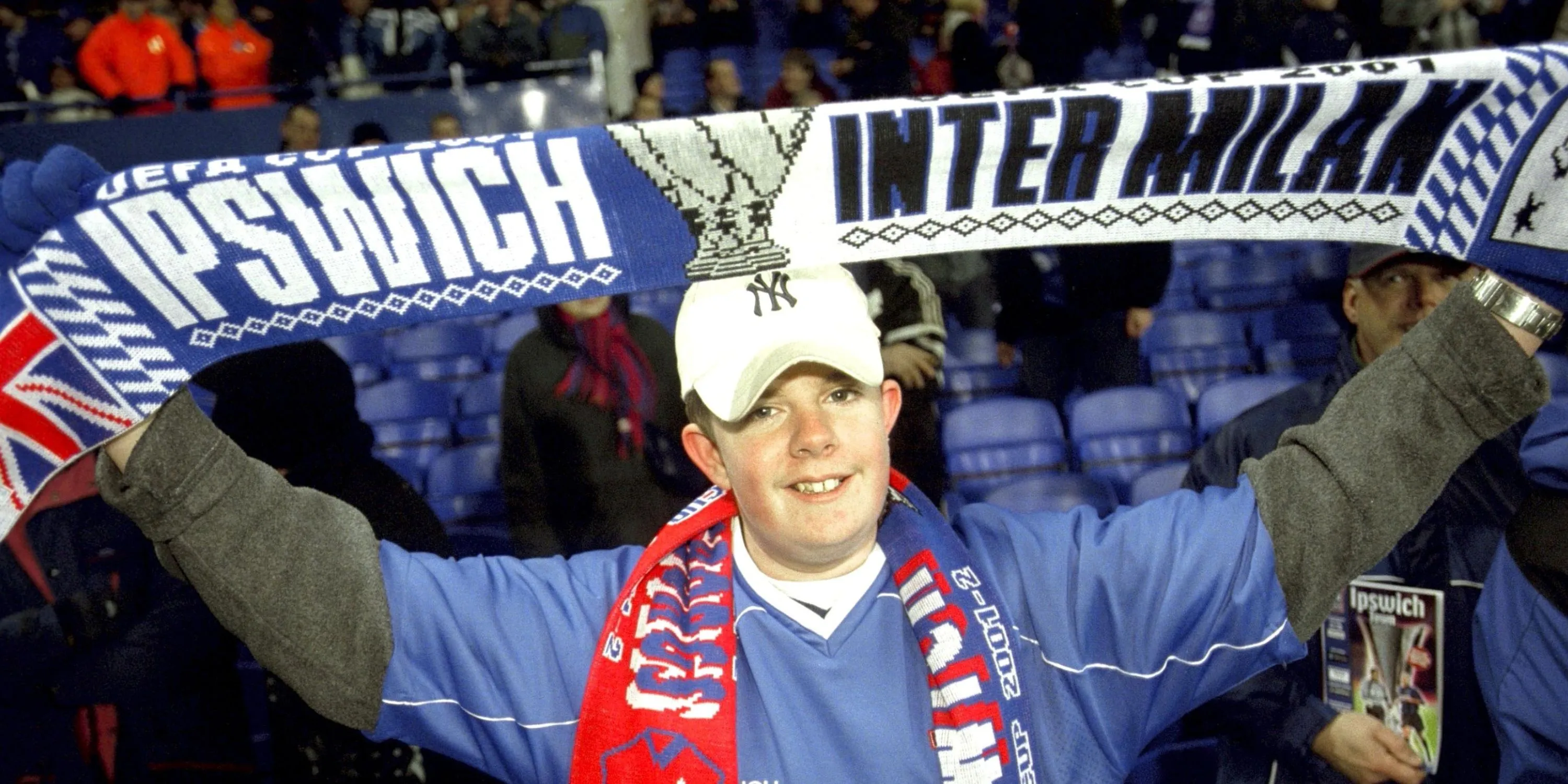 Người hâm mộ Ipswich Town ăn mừng chức vô địch UEFA Cup năm 1981