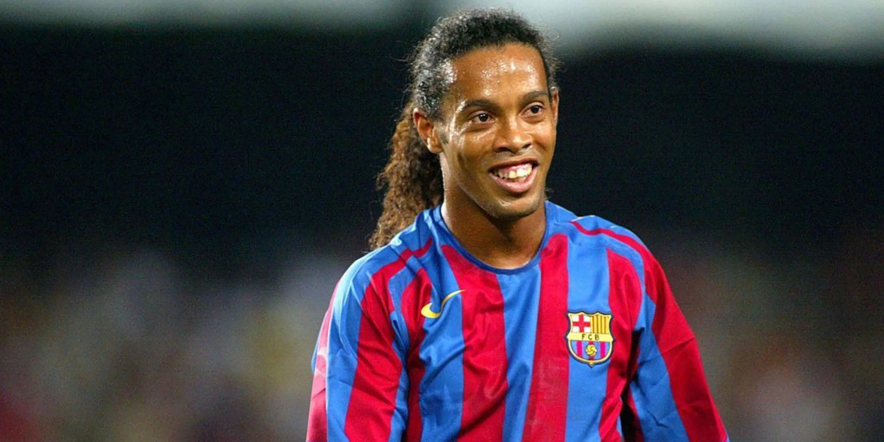 Ronaldinho, mục tiêu chuyển nhượng hụt của Manchester United năm 2003