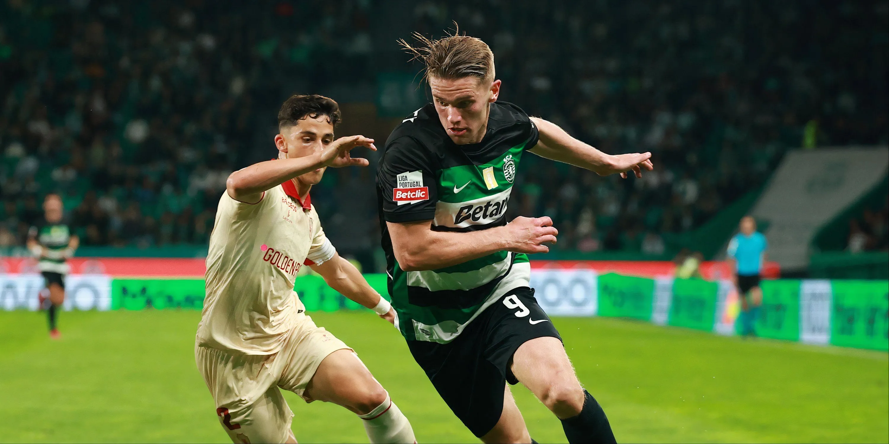 Viktor Gyokeres ăn mừng bàn thắng trong màu áo Sporting CP