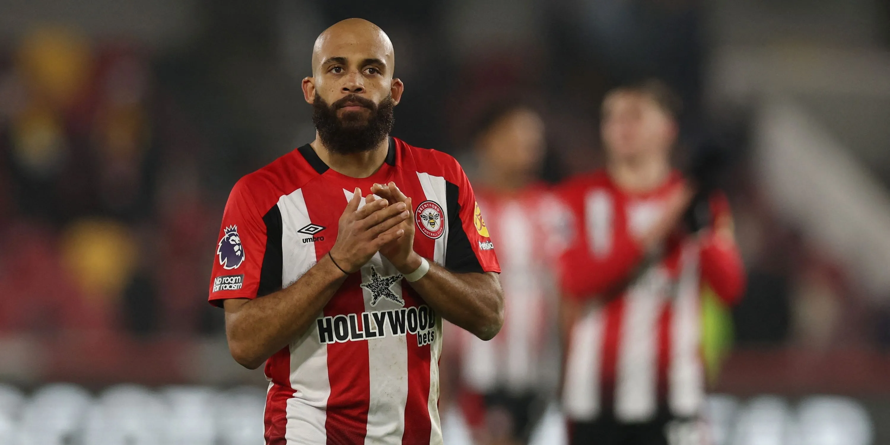 Bryan Mbeumo, cầu thủ chạy cánh của Brentford, tỏ vẻ thất vọng sau trận đấu