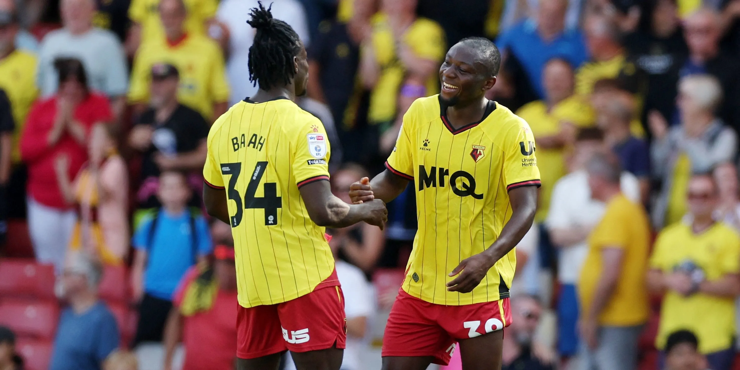 Kwadwo Baah ăn mừng bàn thắng cùng đồng đội ở Watford, nơi anh thể hiện phong độ ấn tượng