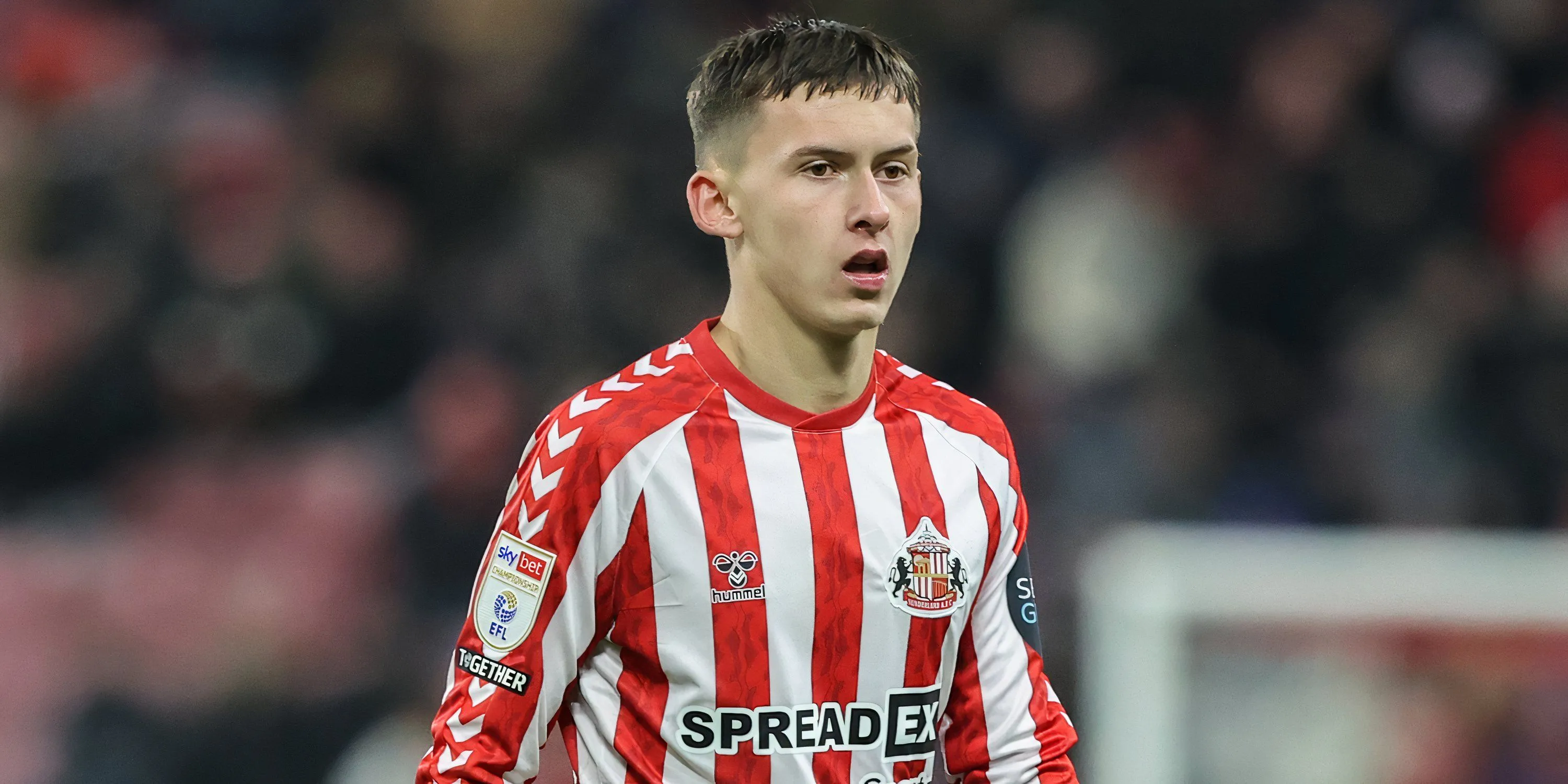 Tiền vệ Chris Rigg trong một trận đấu của Sunderland