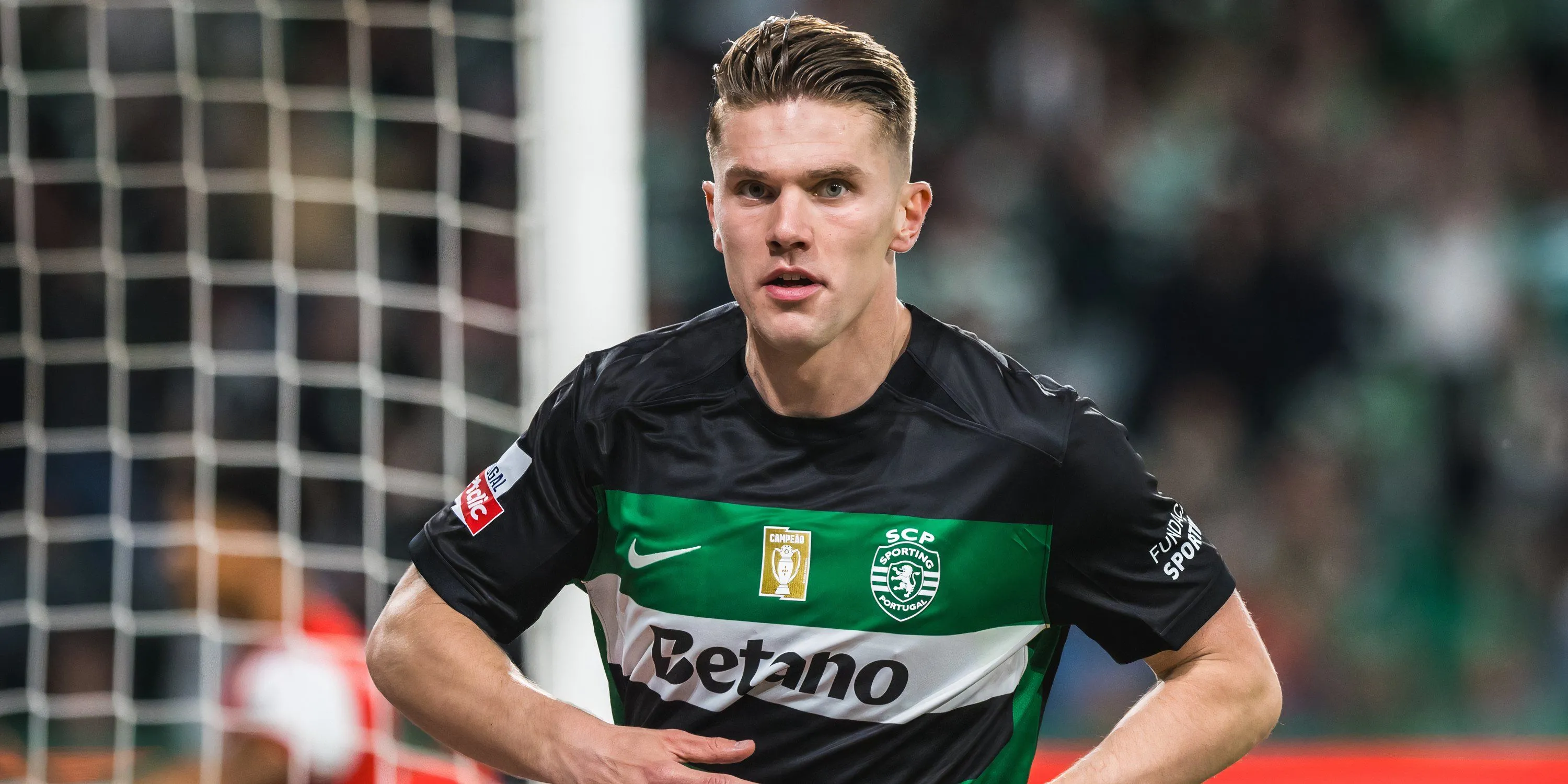 Viktor Gyokeres, mục tiêu của MU, ăn mừng bàn thắng cho Sporting