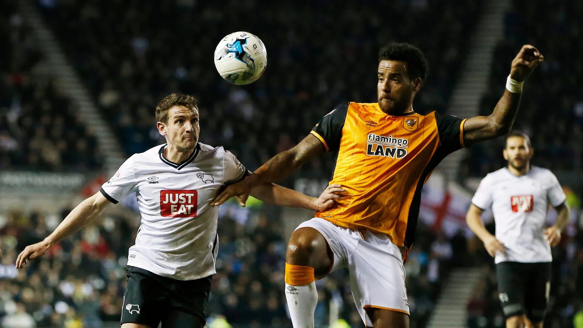 Cầu thủ Derby County trong trận đấu quan trọng tại Championship