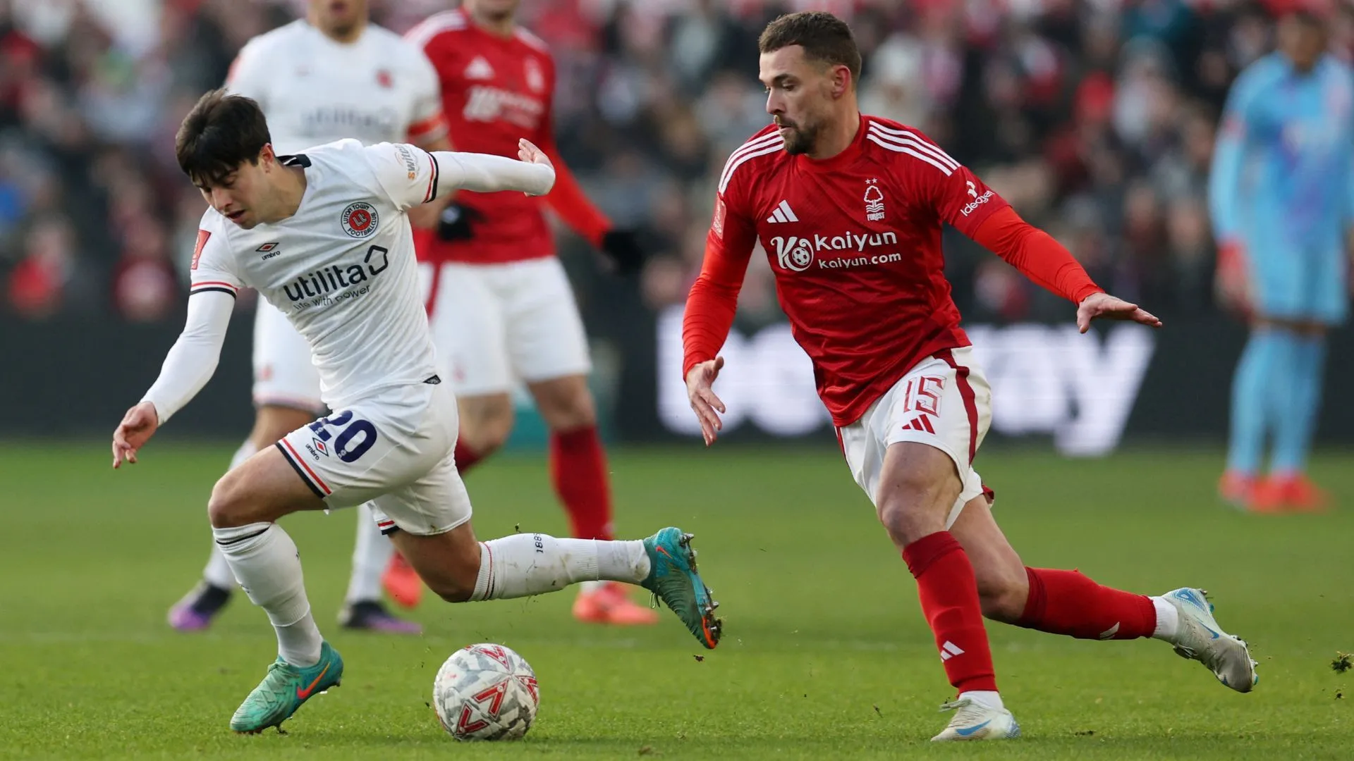 Harry Toffolo, hậu vệ cánh trái kỳ cựu của Nottingham Forest và mục tiêu của Leicester
