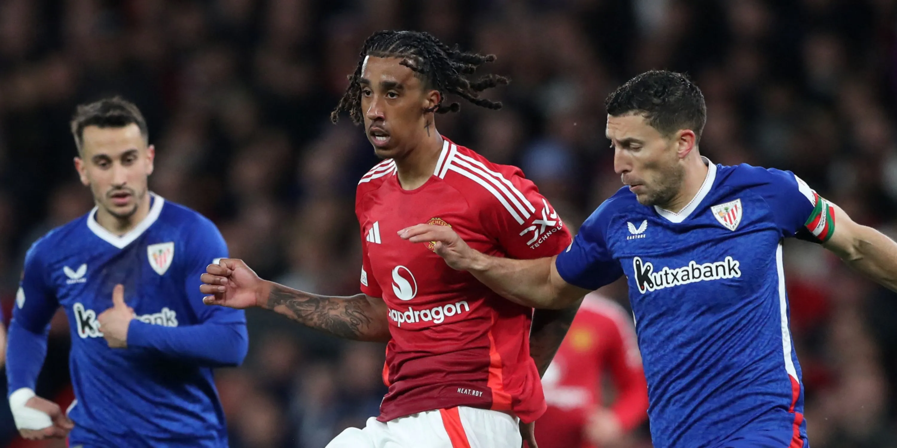 Hậu vệ trẻ Leny Yoro của Manchester United thi đấu ấn tượng