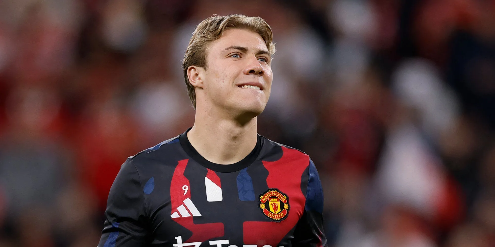 Rasmus Hojlund ăn mừng bàn thắng cho Manchester United