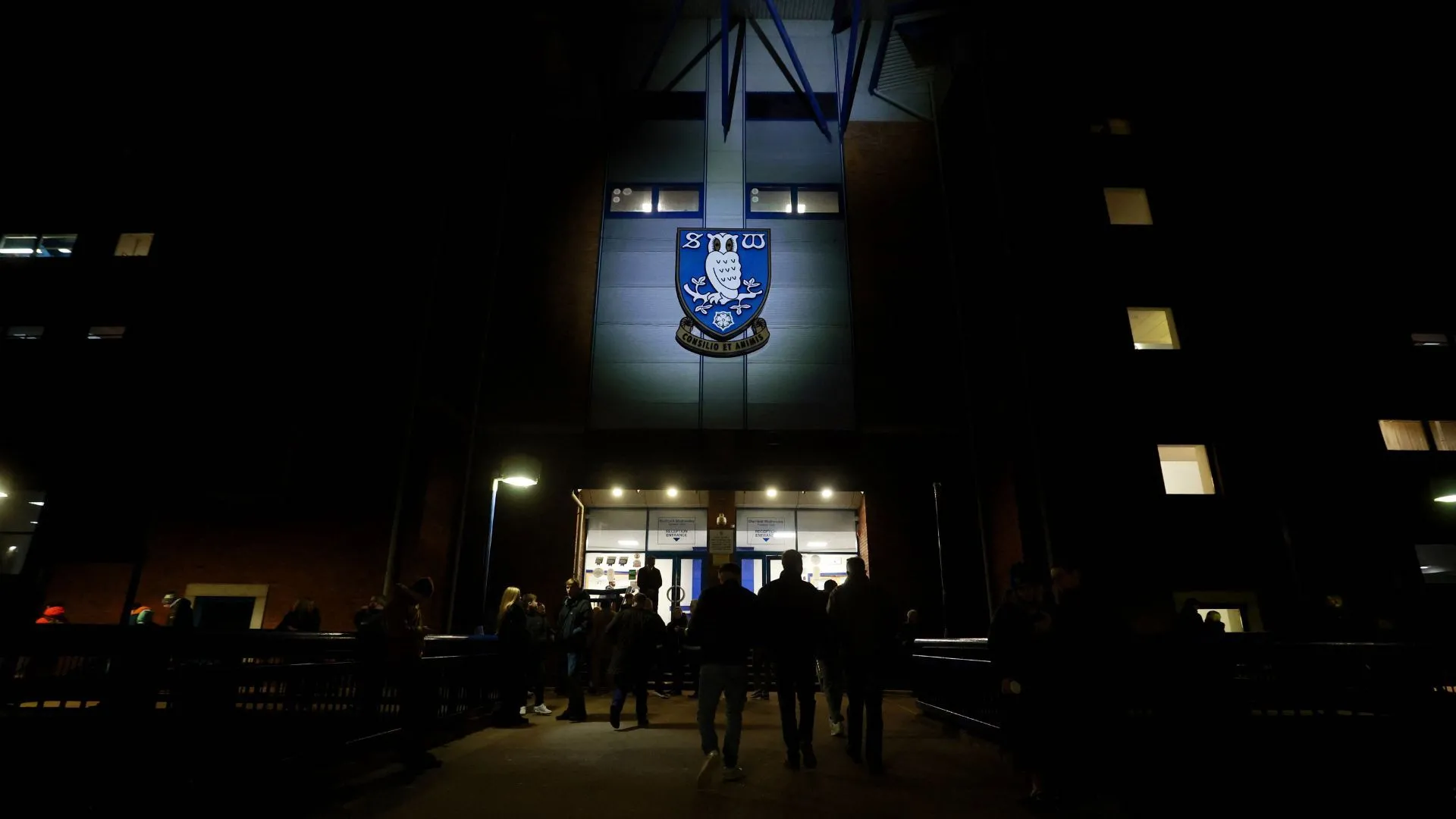 Sheffield Wednesday Tái Hợp Stuart Armstrong: Cơ Hội và Thách Thức