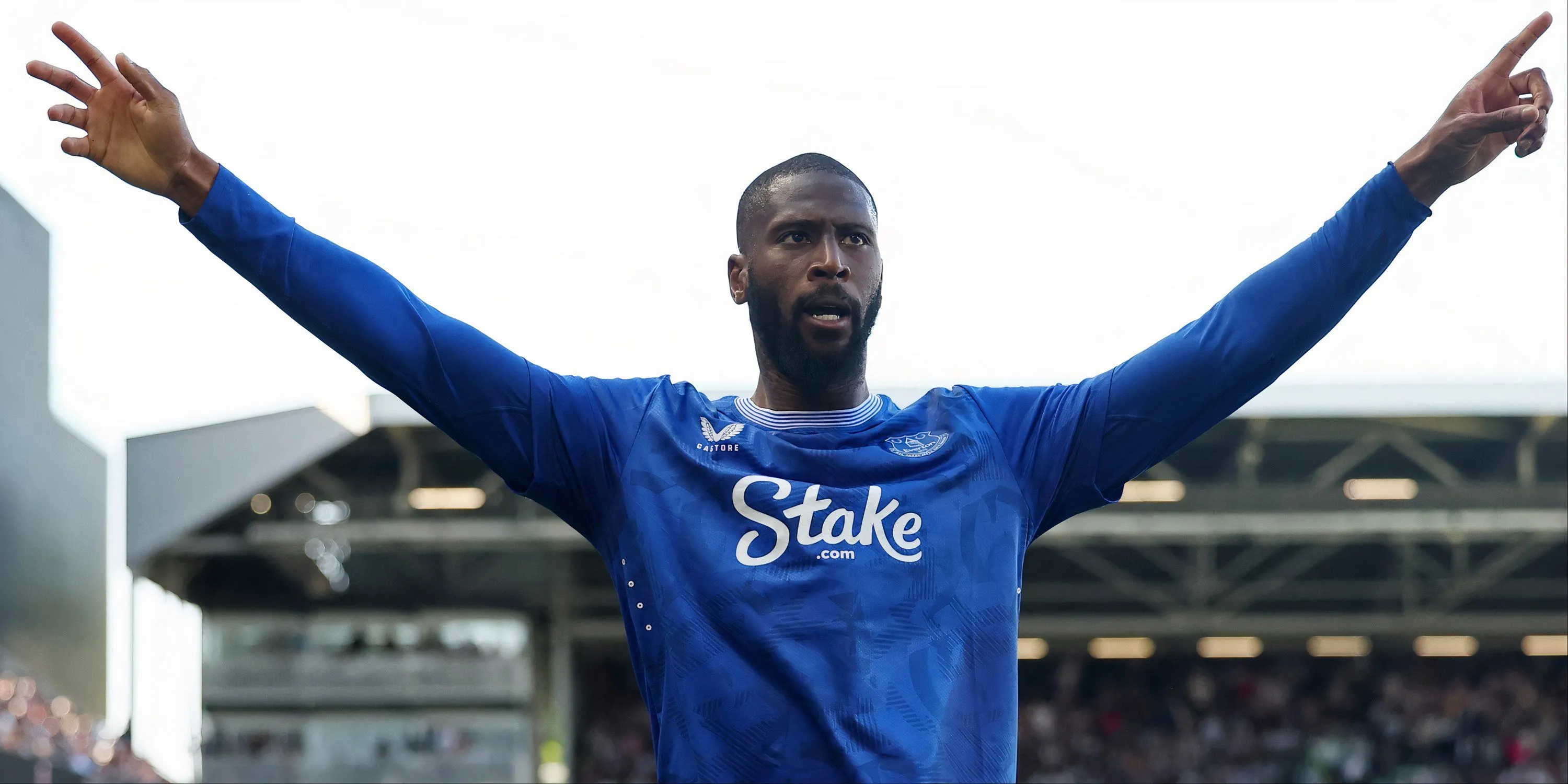 Tiền đạo Beto của Everton, một mục tiêu chuyển nhượng của Leeds United.
