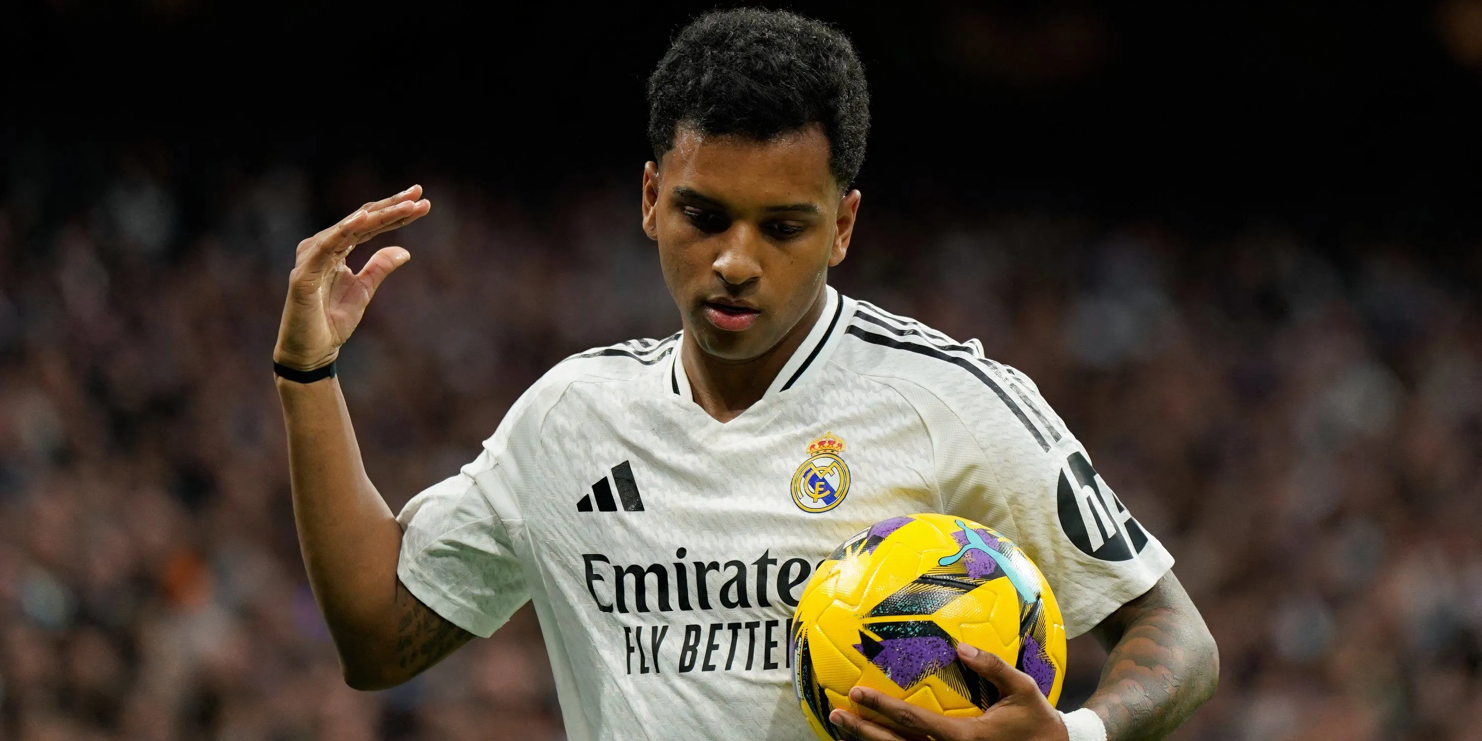 Tiền đạo Rodrygo của Real Madrid, người được cho là đã đồng ý điều khoản cá nhân với Liverpool