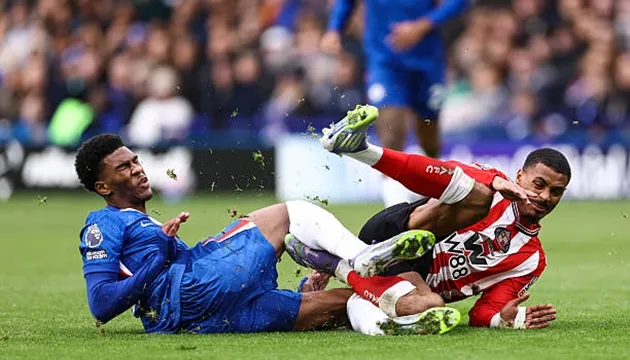 Josh Acheampong trong màu áo Chelsea, tài năng trung vệ trẻ cần nhiều cơ hội hơn