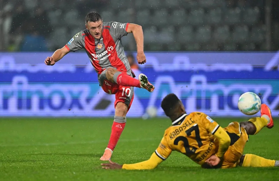 Vardy ghi bàn đầu tiên ở Serie A, Brescianini gỡ hòa cho Atalanta
