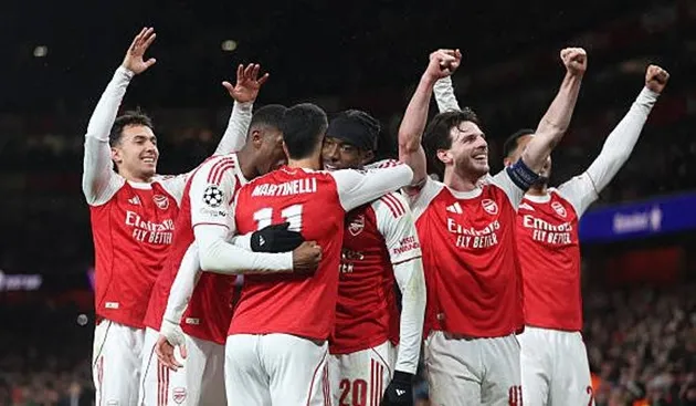 Arsenal đánh bại Bayern Munich trên sân nhà Emirates